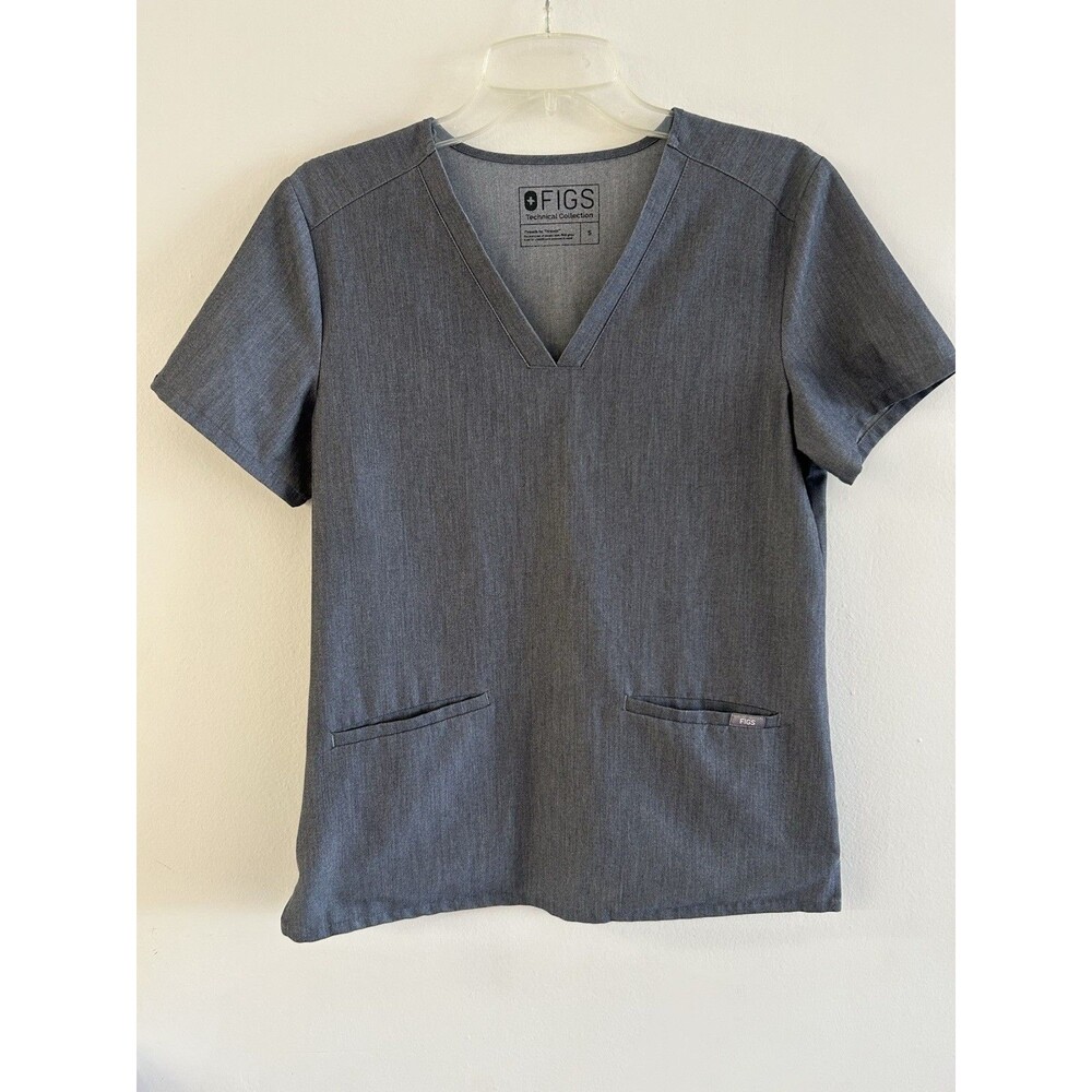 Figs Casma Three Pocket Scrub Top in Graphite Size Small